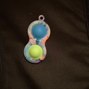 Simple dimple